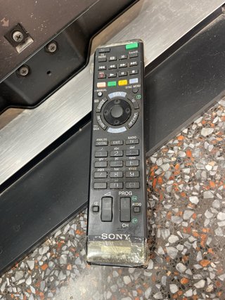 Televisor Sony Bravia Negro y Plateado