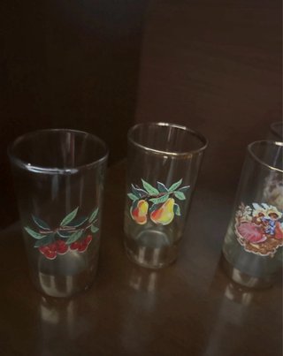 Conjunto de Vasos con Frutas