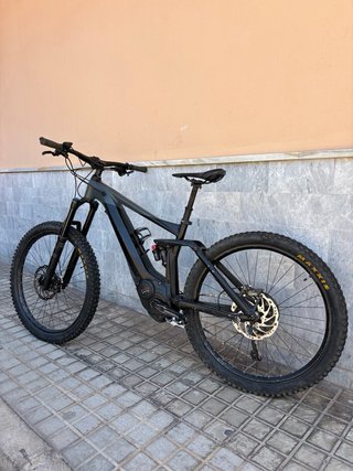 Bici Cube HPA electrica de montaña