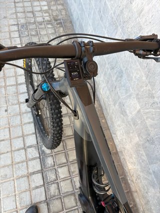 Bici Cube HPA electrica de montaña