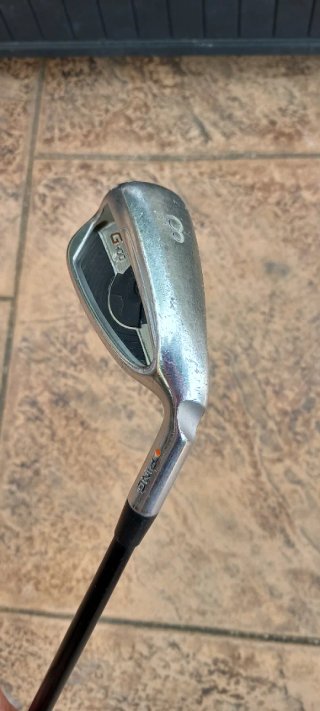 Palo golf Ping G400 nº 8.
