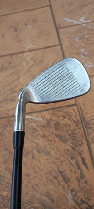 Palo golf Ping G400 nº 8.