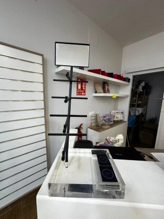 Mobiliario tienda de moda