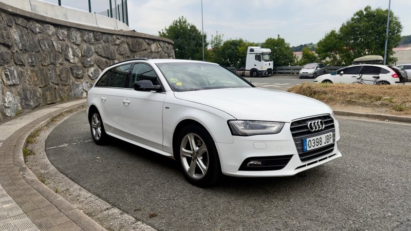 Audi A4 avant 2.0 tdi 150cv sline automatico - foto 1