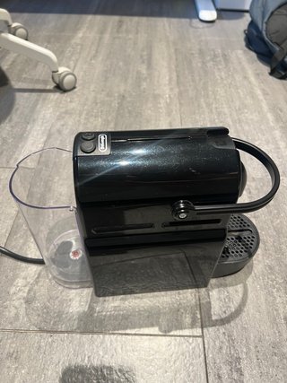 Cafetera Nespresso DeLonghi Negra