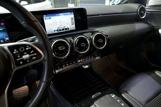 Mercedes Clase A MERCEDES-BENZ  A 180 d