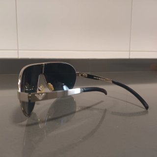 Gafas de sol Emporio Armani negras y plateadas