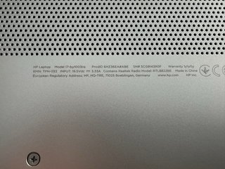 Portátil HP Laptop 17-BY1003NS Argento