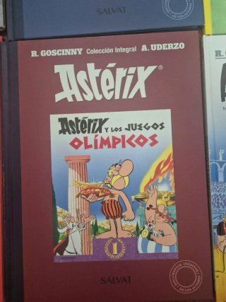 Lote de 6 cómics de Astérix, Tintín, Stilton..