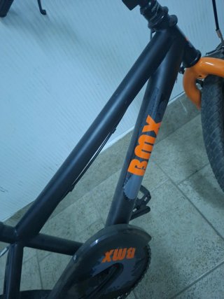 Bicicleta BMX 20 Negra y Naranja