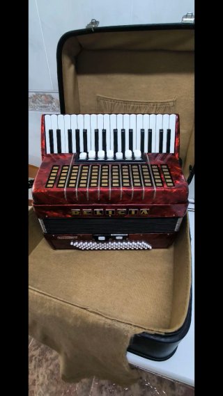 Fisarmonica a 80 bassi