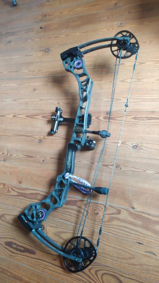 Arco de poleas Mathews diestro 30-40 lbs