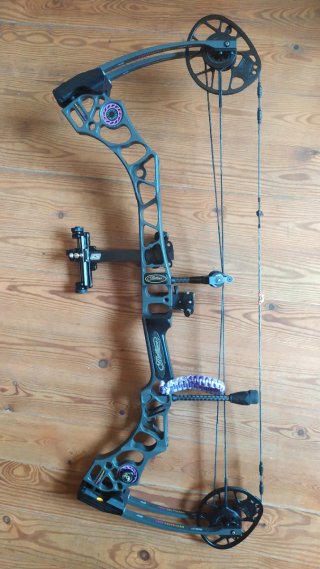 Arco de poleas Mathews diestro 30-40 lbs