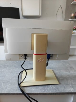 Monitor 23" Fujitsu LED (Regulable/Vertical)