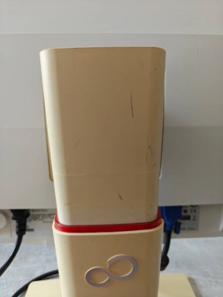 Monitor 23" Fujitsu LED (Regulable/Vertical)