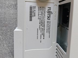 Monitor 23" Fujitsu LED (Regulable/Vertical)