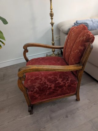 Butaca vintage de terciopelo y madera