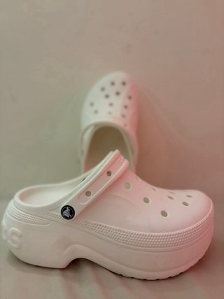 Crocs Blancos Talla 38/39. SIN USO.