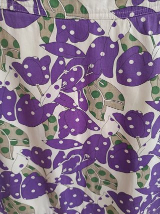 Falda Vero Moda flores moradas T-40