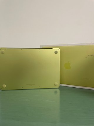 MacBook Neo Amarillo 256gb - Nuevo