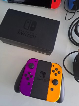 Nintendo Switch Azul/Rojo + Accesorios