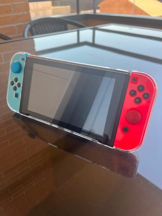 Nintendo Switch Azul/Rojo + Accesorios