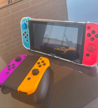 Nintendo Switch Azul/Rojo + Accesorios