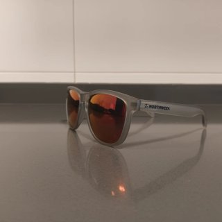 Gafas de sol Northweek grises y rojas