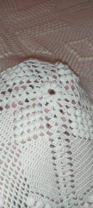 Cubrepies de cama blanco