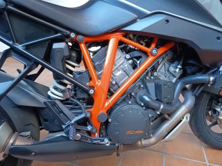KTM 1290 Super Duke GT 2016 173cv