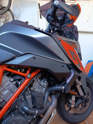 KTM 1290 Super Duke GT 2016 173cv