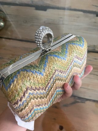 Bolso de fiesta con pedrería