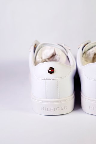 Sneakers Tommy Hilfiger 38 • Zapatillas Cuero