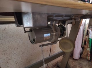 Máquina de coser industrial Brother DB2
