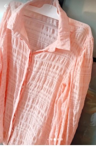 Blusa Guess Talla S Alt. 72 Del Hombro a Hombro40