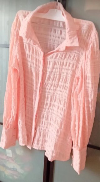 Blusa Guess Talla S Alt. 72 Del Hombro a Hombro40