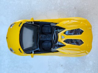Burago Lamborghini Aventador Roadster 1:43