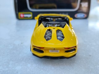 Burago Lamborghini Aventador Roadster 1:43