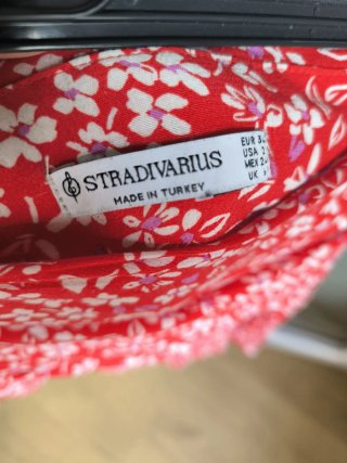 Falda corta Stradivarius