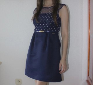 Vestido azul con estrellas