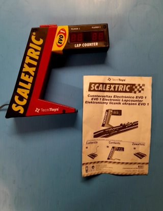 Scalextric Cuenta Vueltas y Semáforo EVO 1
