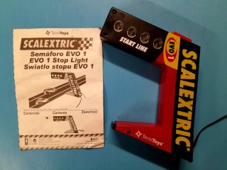 Scalextric Cuenta Vueltas y Semáforo EVO 1