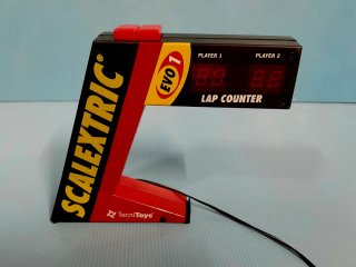 Scalextric Cuenta Vueltas y Semáforo EVO 1