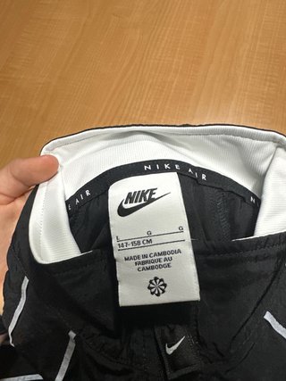 Chaqueta Nike Air Negra Reflectante
