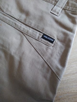 Pantalón chino beige hombre