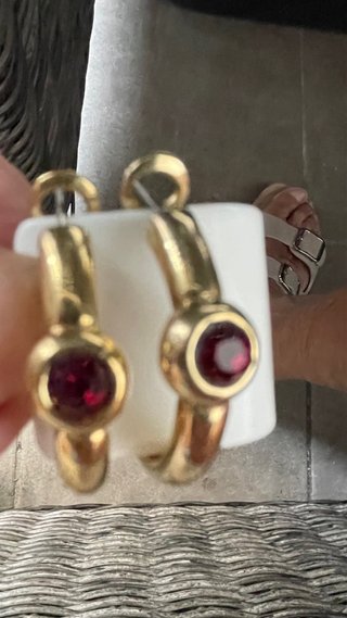 Pendientes retro vintage oro y rojo del año 1970