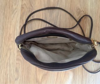 Bolso Uterqüe negro redondo