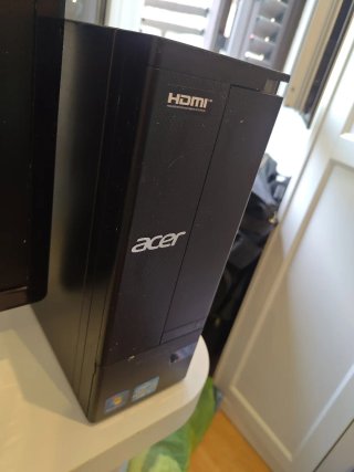 Computer Acer e Schermo Nero in Vendita