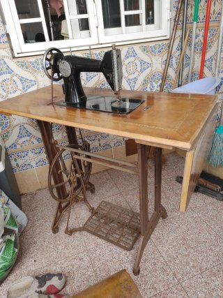Máquina de coser antigua Sigma