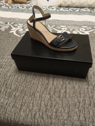 Sandalias cuña piel Cortefiel azul marino